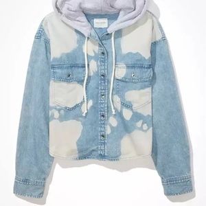 American Eagle AE Cropped Denim Hooded Shacket